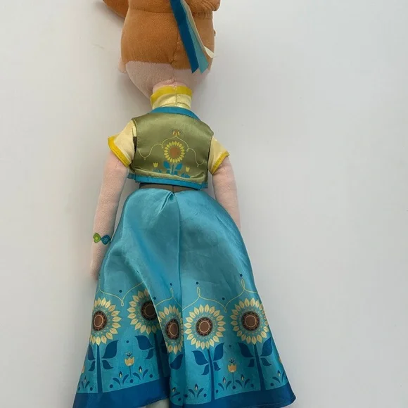 Disney Frozen Anna and Elsa Plush Dolls in Blue and Green Dresses - Picture 5 of 9